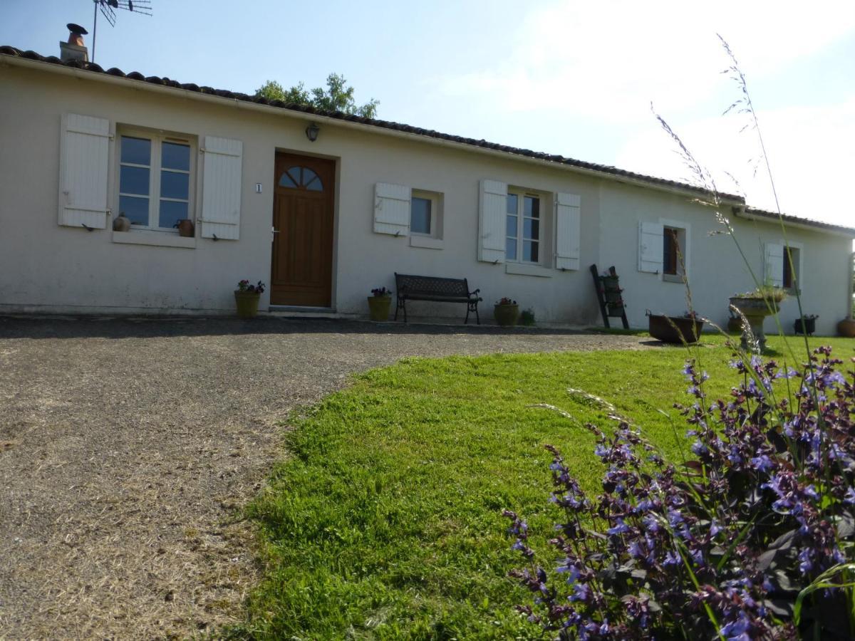 Chez Kate Bed & Breakfast Charroux  Exterior photo